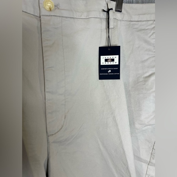 206. NWT Jos. A. Bank Flat Front Stretch Twill Shorts waist 46 - Picture 3 of 7